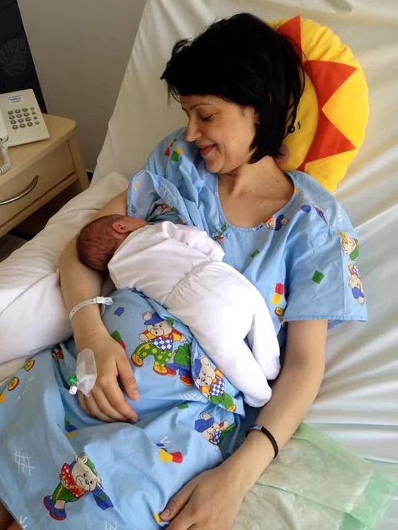 Raluca Arvat, o mămică fericită, prezintă ştirile din sport, de la PRO TV, de mai bine de 14 ani