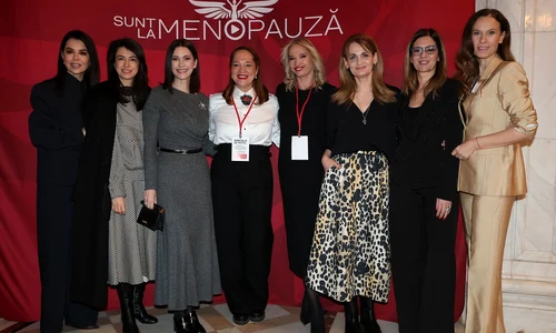 Simona Pătruleasa, Diana Bart, Andreea Berecleanu, Ana Bitu, Ileana Badiu, Elvira Deatcu, Amalia Enache și Ionela Năstase la Palatul Parlamentului FOTO PR (15) jpeg