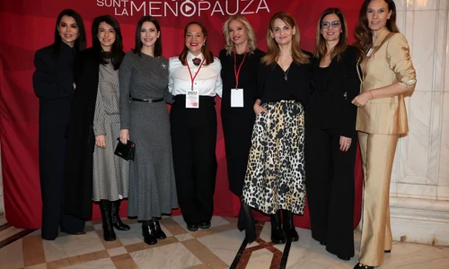 Simona Pătruleasa, Diana Bart, Andreea Berecleanu, Ana Bitu, Ileana Badiu, Elvira Deatcu, Amalia Enache și Ionela Năstase la Palatul Parlamentului FOTO PR (15) jpeg