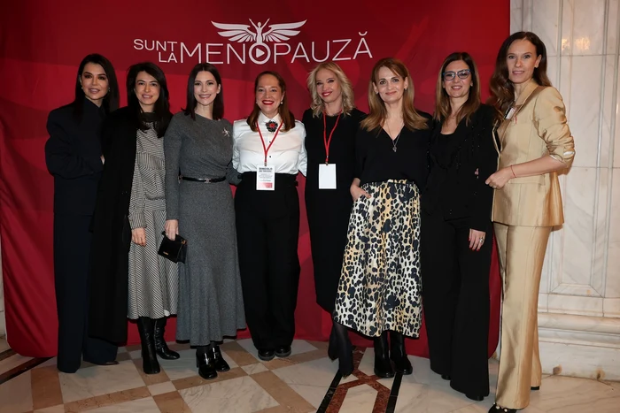Simona Pătruleasa, Diana Bart, Andreea Berecleanu, Ana Bitu, Ileana Badiu, Elvira Deatcu, Amalia Enache și Ionela Năstase la Palatul Parlamentului FOTO PR (15) jpeg
