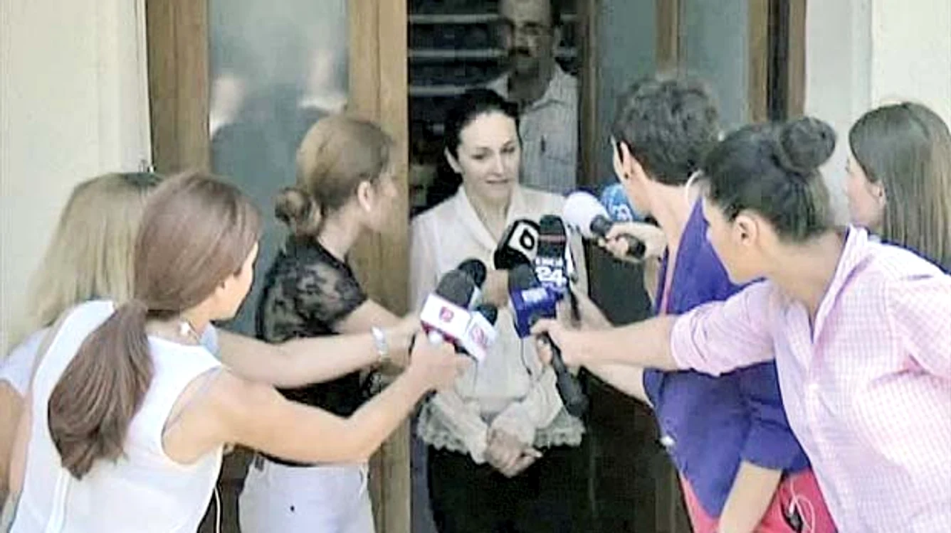 Alina Bica a plecat în cătuşe de la Parchetcaptură: romaniatv.net