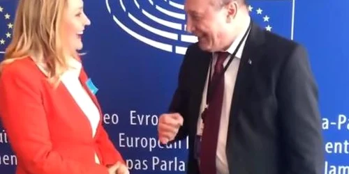 traian basescu elena lasconi jpg