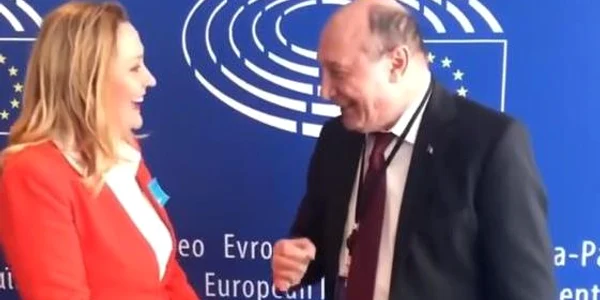 traian basescu elena lasconi jpg