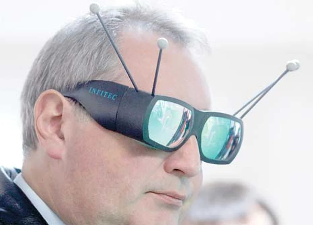Să fie ăştia ochelari antimahmureală sau vreo armă sofisticată?