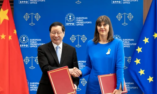 Ying Yong și Laura Kovesi jpeg