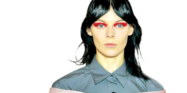 Ţinută  Miuccia Prada