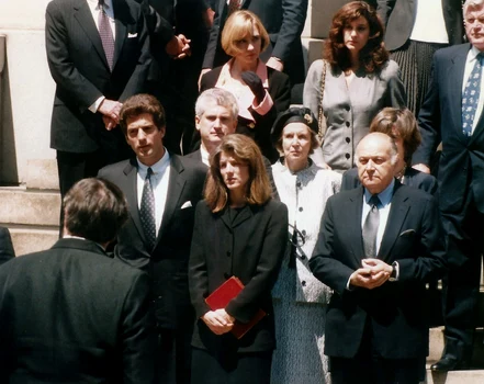 2 profimedia 0481937292 jpg jpeg