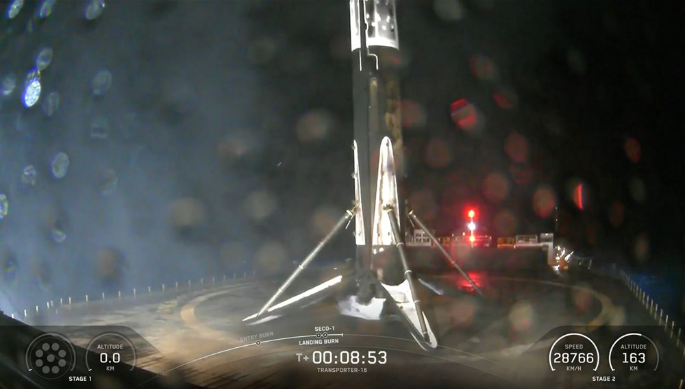 România intră din nou în spațiu: Satelitul EMISAR a fost lansat astăzi la bordul unei rachete SpaceX