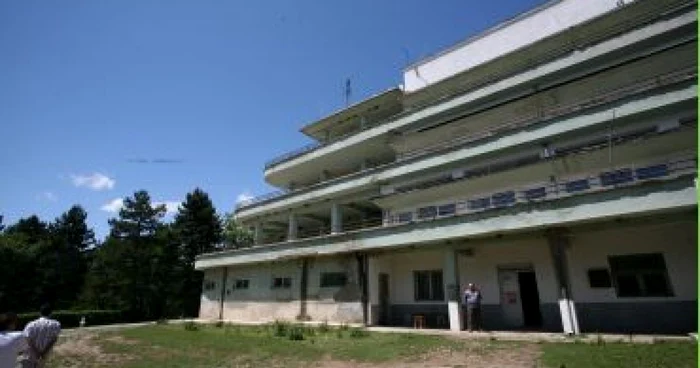 Târgu-Jiu: Bolnavii de la Dobriţa vor rămâne fără mâncare şi medicamente