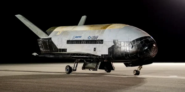 Avionul spațial ultrasecret X 37B FOTO US Space Force png