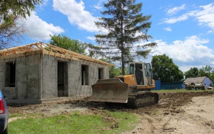 În Hilişeu Horia au loc lucrări de reabilitate la scoli, centre sociale, camine culturale FOTO Cosmin Zamfirache