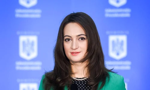 Madalina Dobrovolschi purtator de cuvant Iohannis insarcinata jpeg