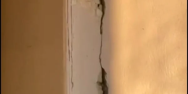 crapatura cutremur bloc targu jiu jpg