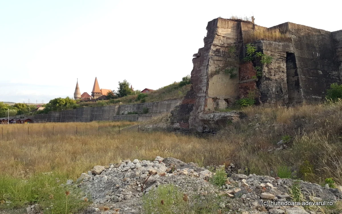 ruine combinat Hunedoara foto daniel guta