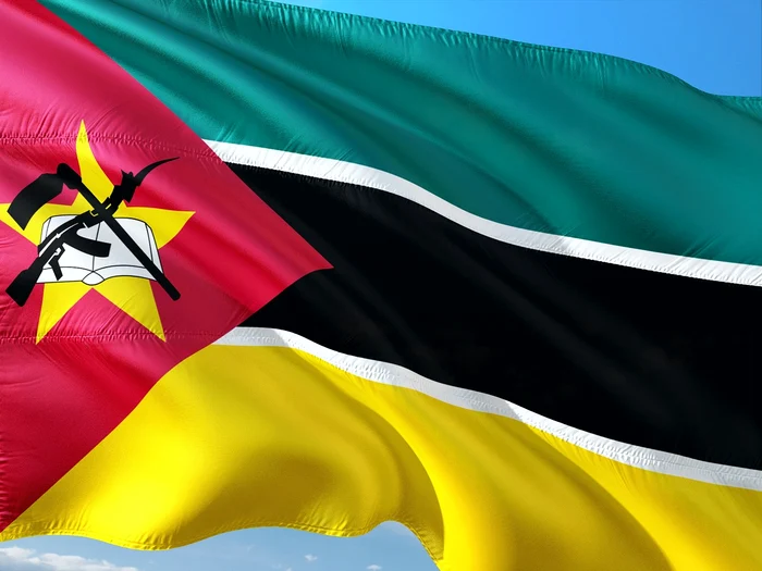 Mozambic are o pușcă de tip AK-47 pe steag / foto: Pixabay