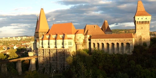 Castelul Corvinilor. FOTO