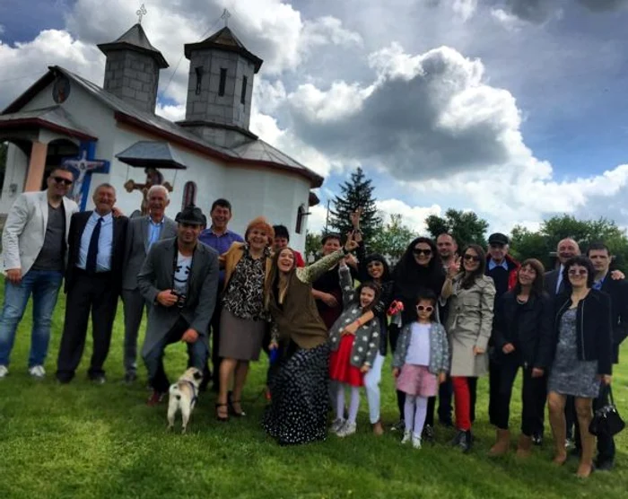 Familia Adelei s-a adunat cu mic și cu mare la Șușani
