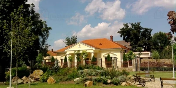 Un conac restaurat cu cinci camere din Timişoara
