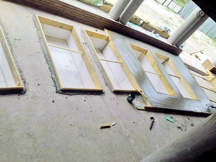 Sicriul cu trupul Reginei va fi coborât în prima criptă, din partea dreaptă