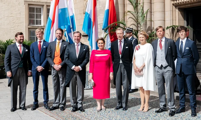 Marele Duce Henri și Marea Ducesă Maria Teresa cu Prințul moștenitor Guillaume și Prințesa Stephanie la Ziua Națională a Luxemburgului 2025  FOTO Marea Curte Ducală (11) jpg