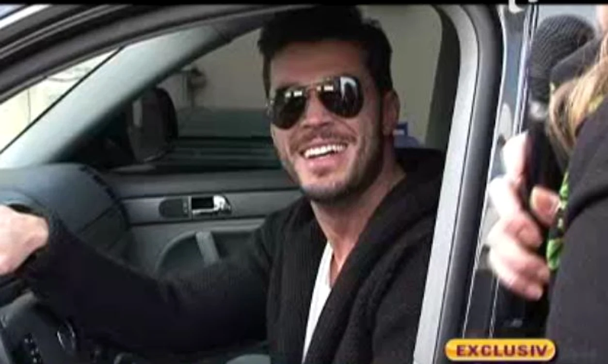 Victor Slav a reacţionat foarte bine la propunerea Mihaelei Coposciuc (captură Antena 1)