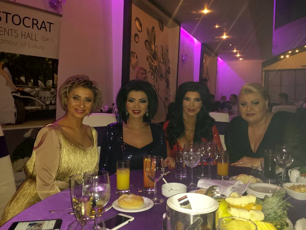 Adriana Bahmuțeanu nu a lipsit de la petrecerea dată în cinstea căsătoriei fostei ei "pupeze"