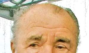 Ianuarie 2018  Maşinile musafirilor lui  Ţiriac au fost dezinfectate jpeg