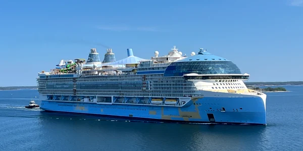 Icon of the Seas FOTO Chakie 2 via Wikipedia jpg