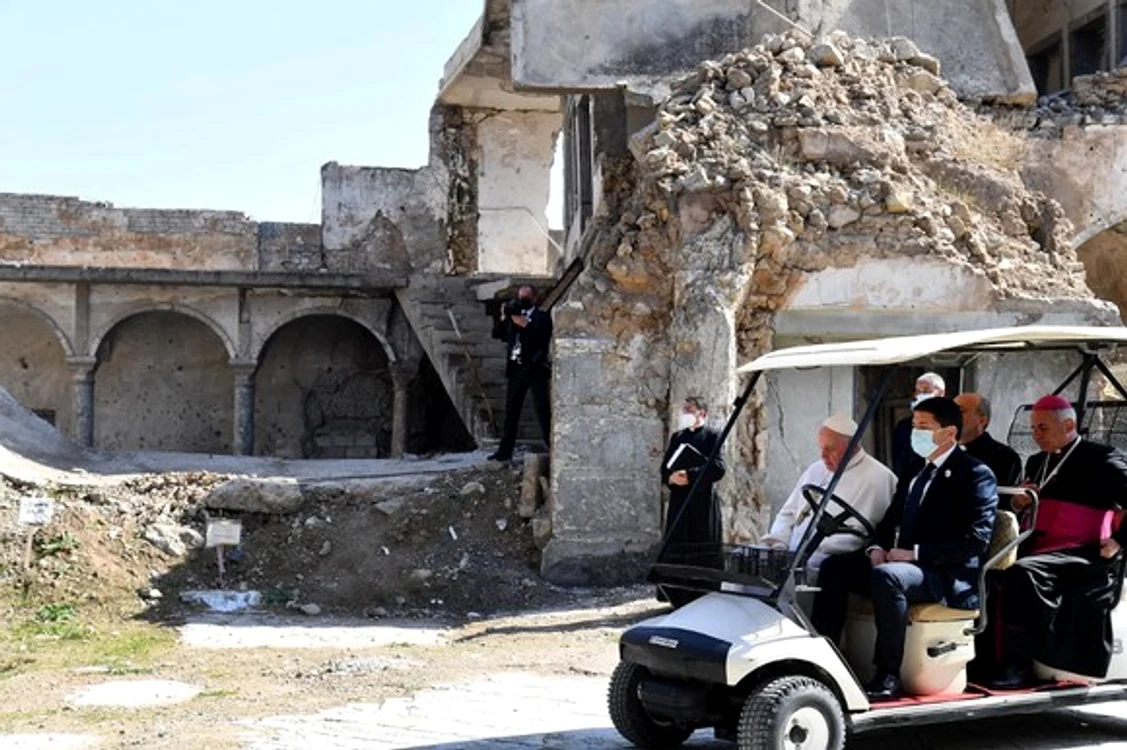 
    Papa urmează să viziteze şi Qaraqosh, unde se află cea mai mare biserică din IrakFoto: AFP  