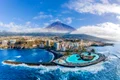 Vedere aeriană cu Puerto de la Cruz în fundal Teide  insula Tenerife FOTO Shutterstock