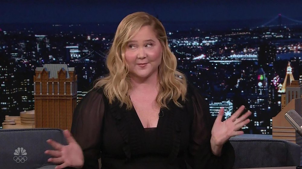 Actrița Amy Schumer spune că fața ei este „mai umflată decât în mod normal” din cauza endometriozei. Explicațiile specialiștilor