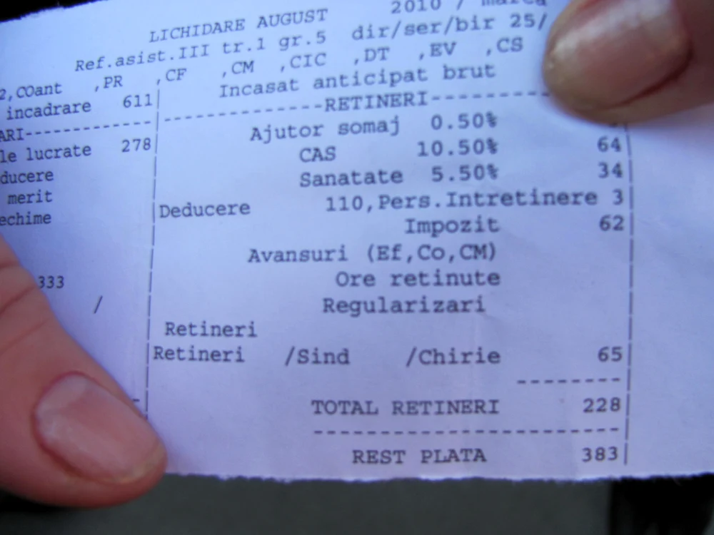 Protestatarii acuză salariile de mizerie