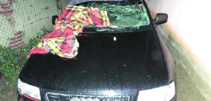 Tânărul de 22 de ani care a ucis un biciclist a încercat să ascundă maşină cu pături