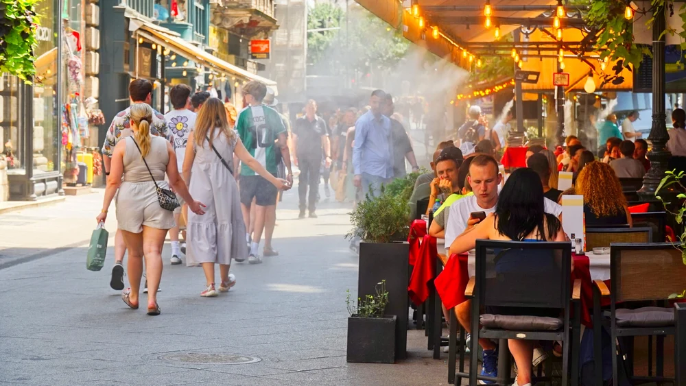 Cod galben de caniculă: meteorologii anunță temperaturi extrem de ridicate și disconfort termic în București și în alte zece județe