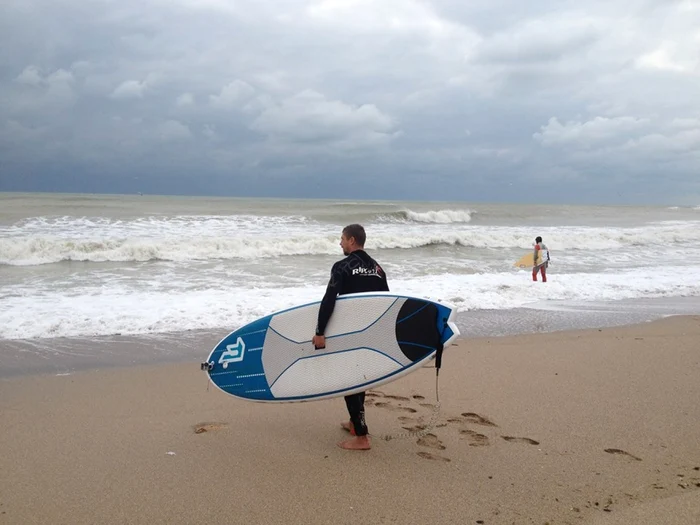 Stand Up Paddle - vâslit pe placă la Constanţa