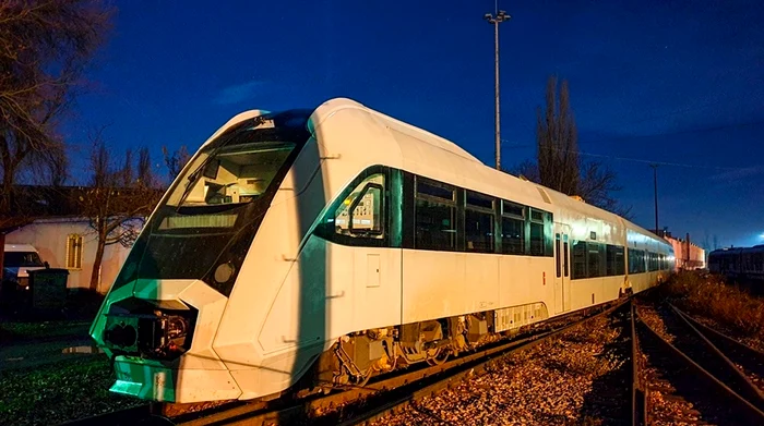 Trenul este format din trei vagoane și are 145 de locuri. Foto: Grampet Group