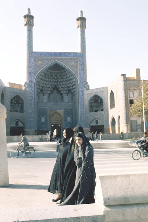 Reformele familiei rămân limitate, în ciuda modernizării. FOTO: AFP