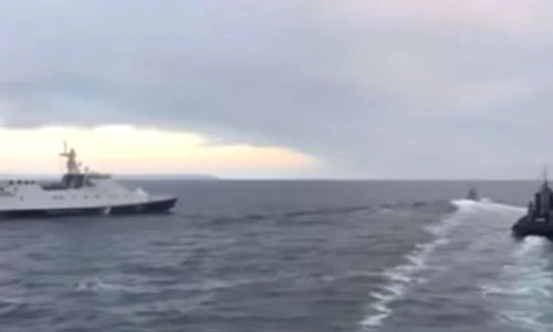 VIDEO Începe războiul? Momentul în care un remorcher ucrainean e lovit de o navă rusească jpeg