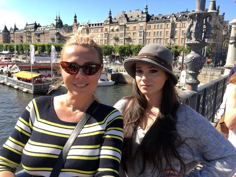 Dana Savuica si fiica ei Julie Stanciu Suedia (10) jpeg