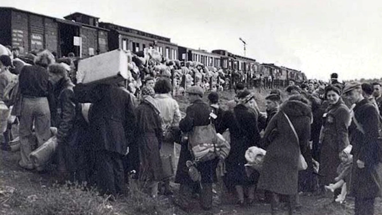 Deportarea românilor din Basarabia în 1941 FOTO evenimentulistoric.ro
