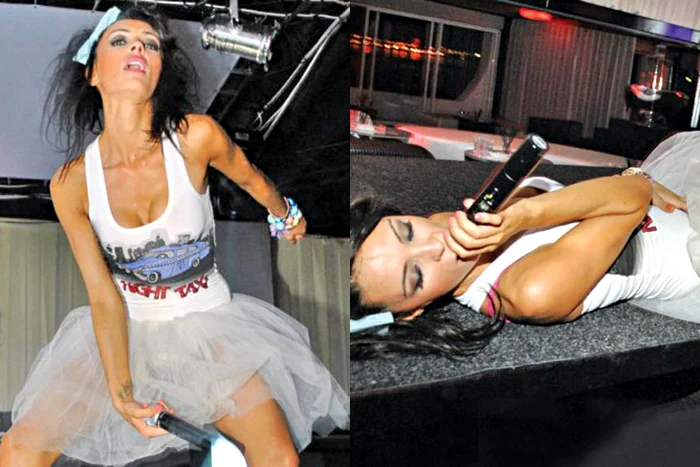 
    Cosmina Păsărin s-a  destrăbălat într-un club,  la mare, lucru care i-a  supărat foarte tare pe  șefii ei de la TVR  