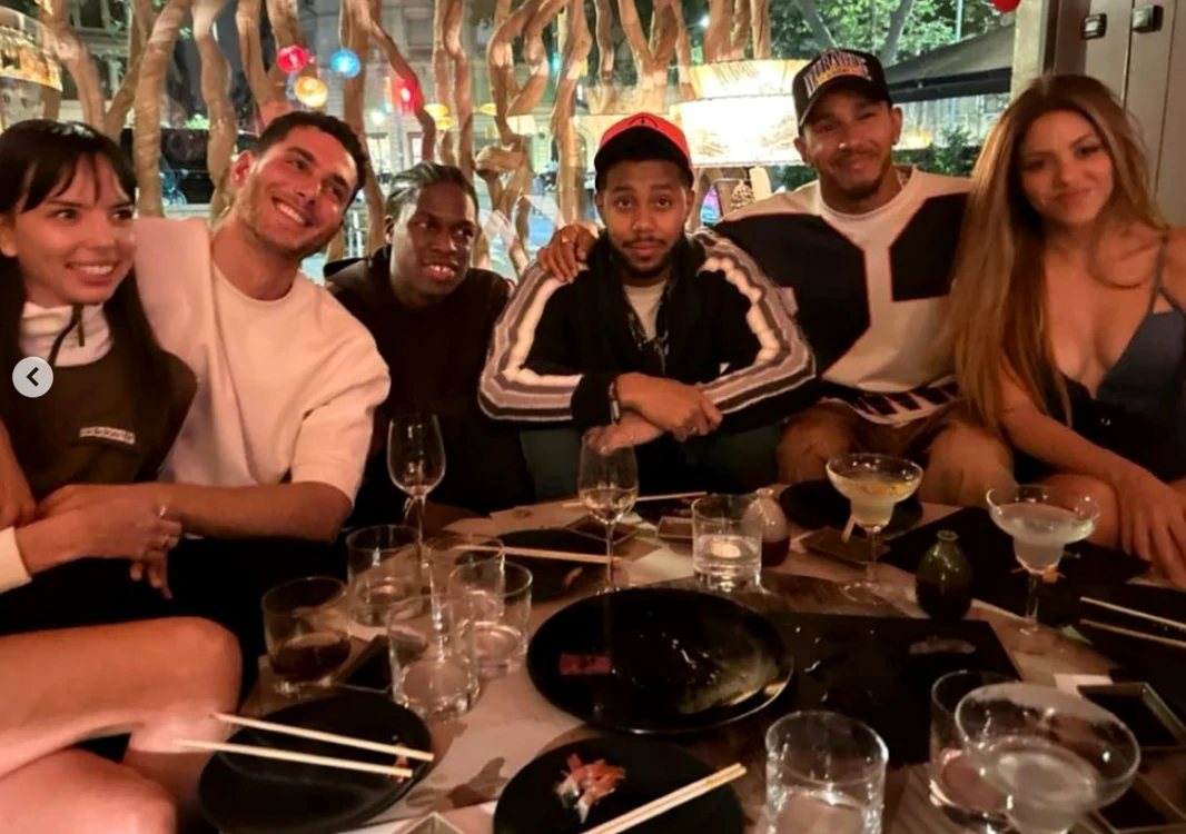 Shakira and friends PNG