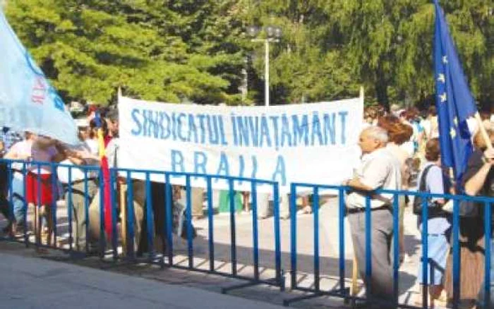 Alianţa bugetarilor a pichetat Prefectura