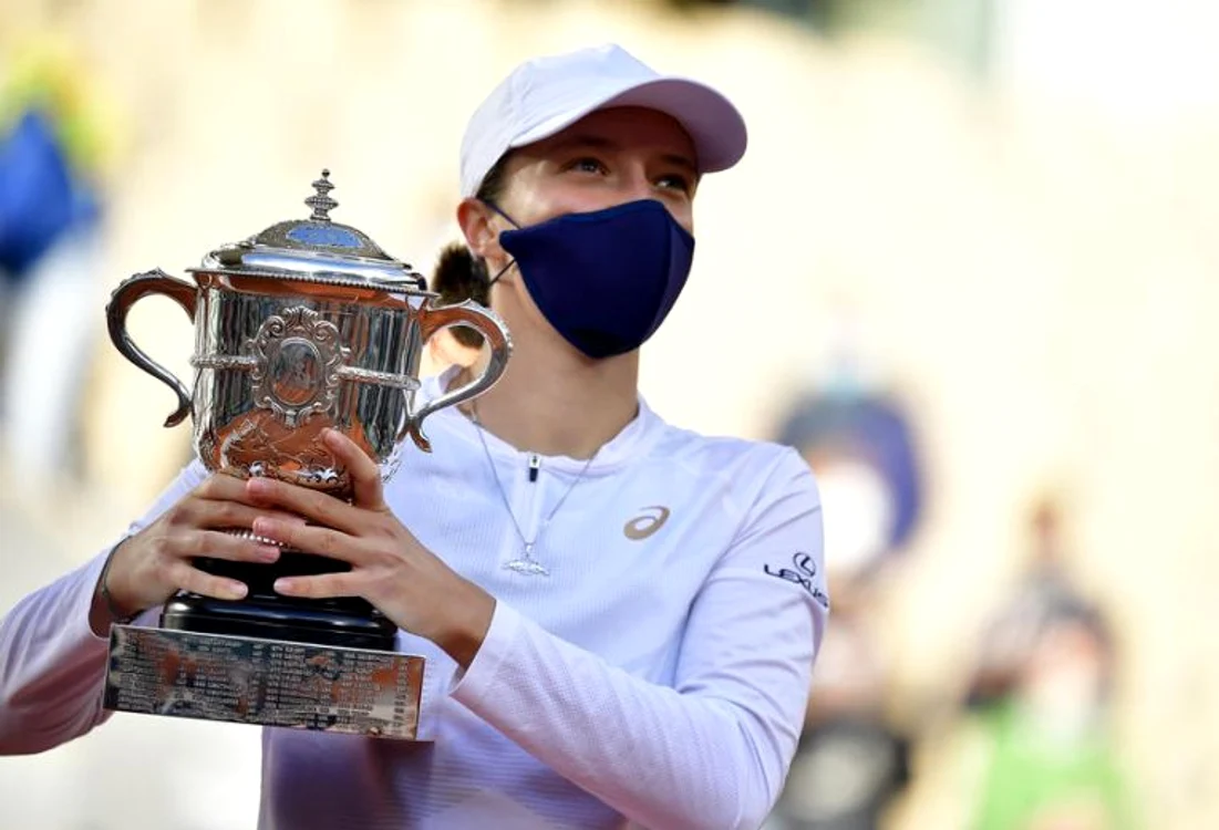 
    Iga Swiatek este cea mai tânără campioană la Roland Garros din 1992 încoaceFOTO: EPA  
