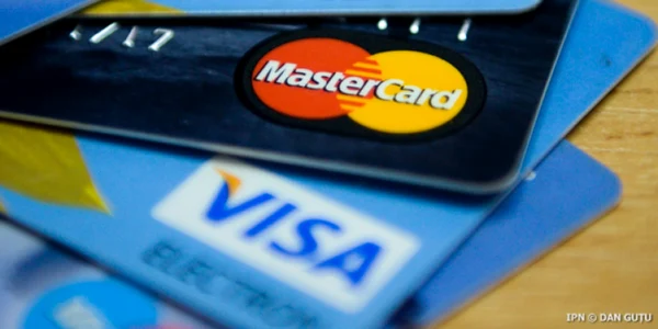 card bancar FOTO IPN