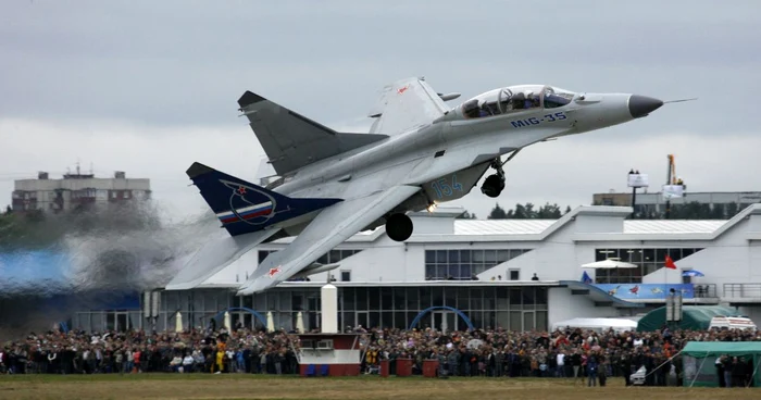 China va cumpăra 48 de avioane de luptă ruseşti Su-35.