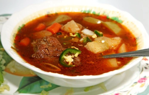 supa mexicana cu carne de vita jpeg