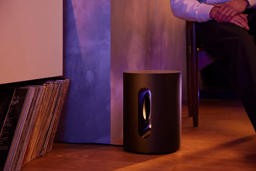  Sonos a lansat Sub Mini, un subwoofer wireless curbat 
