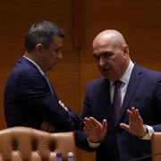 Ședințele camerelor reunite ale Parlamentului României organizate pentru asumarea răspunderii Guvernului pe pachetul 2 de măsuri fiscal-bugetare, în București. FOTO Inquam Photos / Octav Ganea