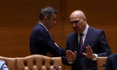 Ședințele camerelor reunite ale Parlamentului României organizate pentru asumarea răspunderii Guvernului pe pachetul 2 de măsuri fiscal-bugetare, în București. FOTO Inquam Photos / Octav Ganea